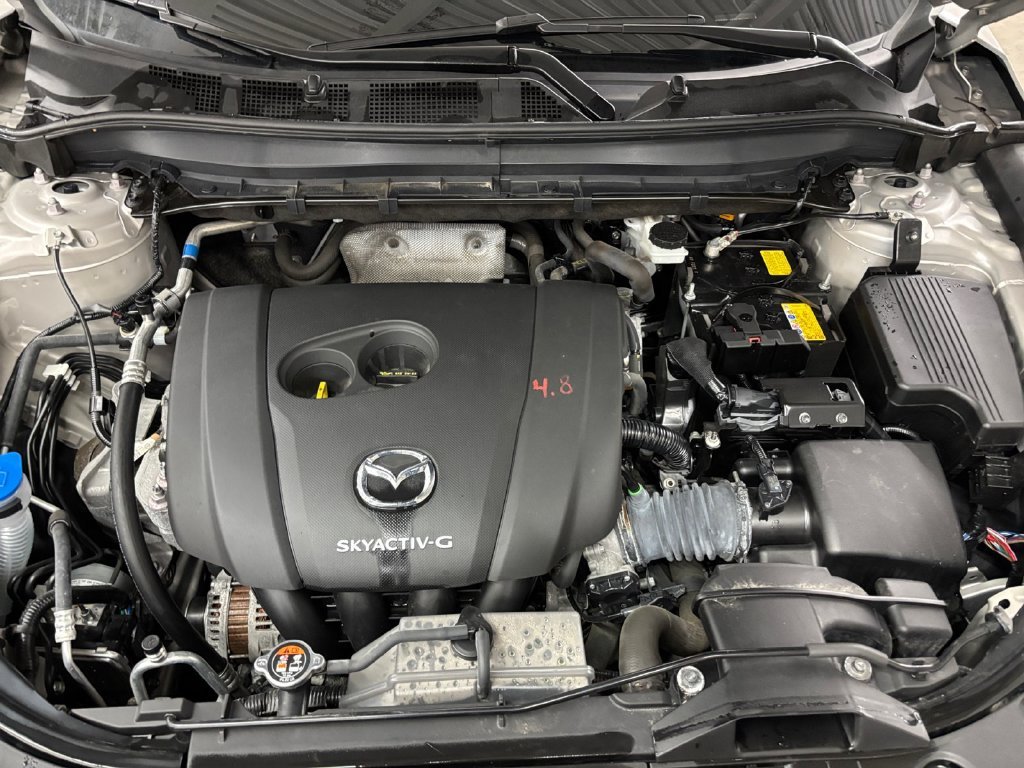 Used 2025 Quartz Metallic Mazda 2.5 S Preferred Package image 9