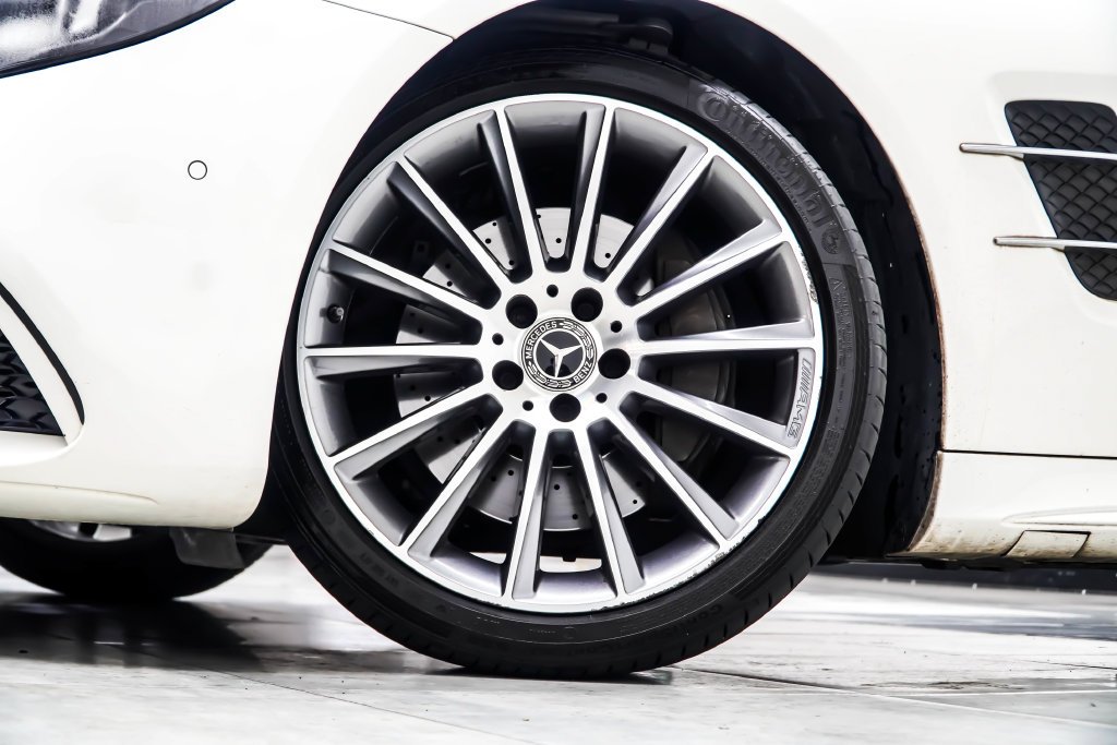 Used 2019 White Mercedes-Benz SL 550 image 10