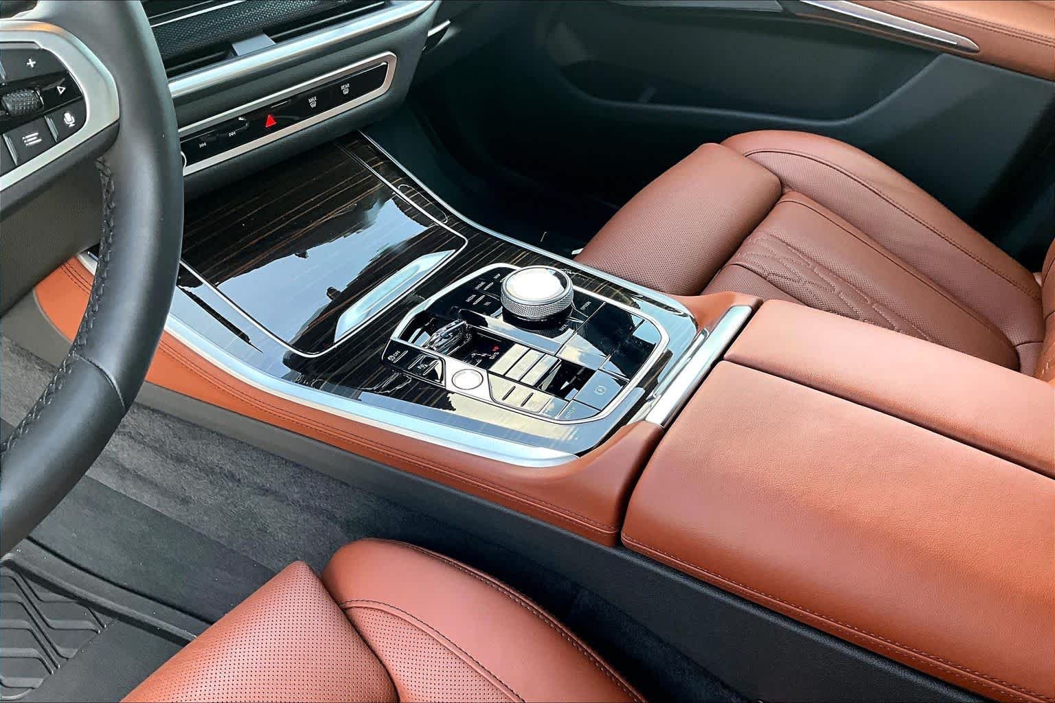 Used 2026 Skyscraper Grey Metallic BMW sDrive40i image 17