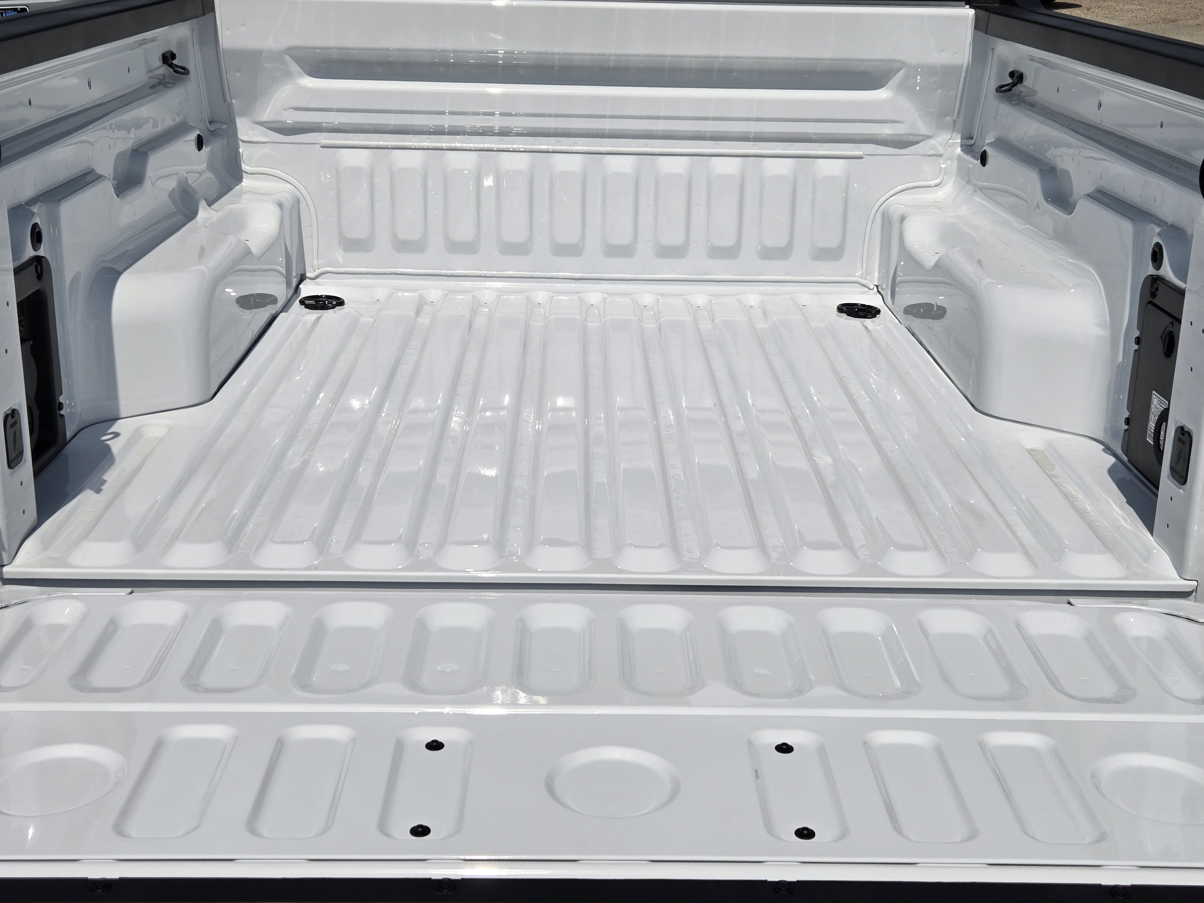 New 2026 Oxford White Ford XLT image 21