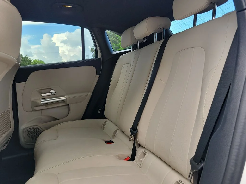 Used 2025 White Mercedes-Benz GLA 250 image 14