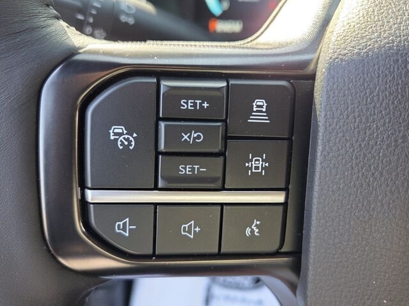 New 2025 Agate Black Metallic Ford Platinum® image 25