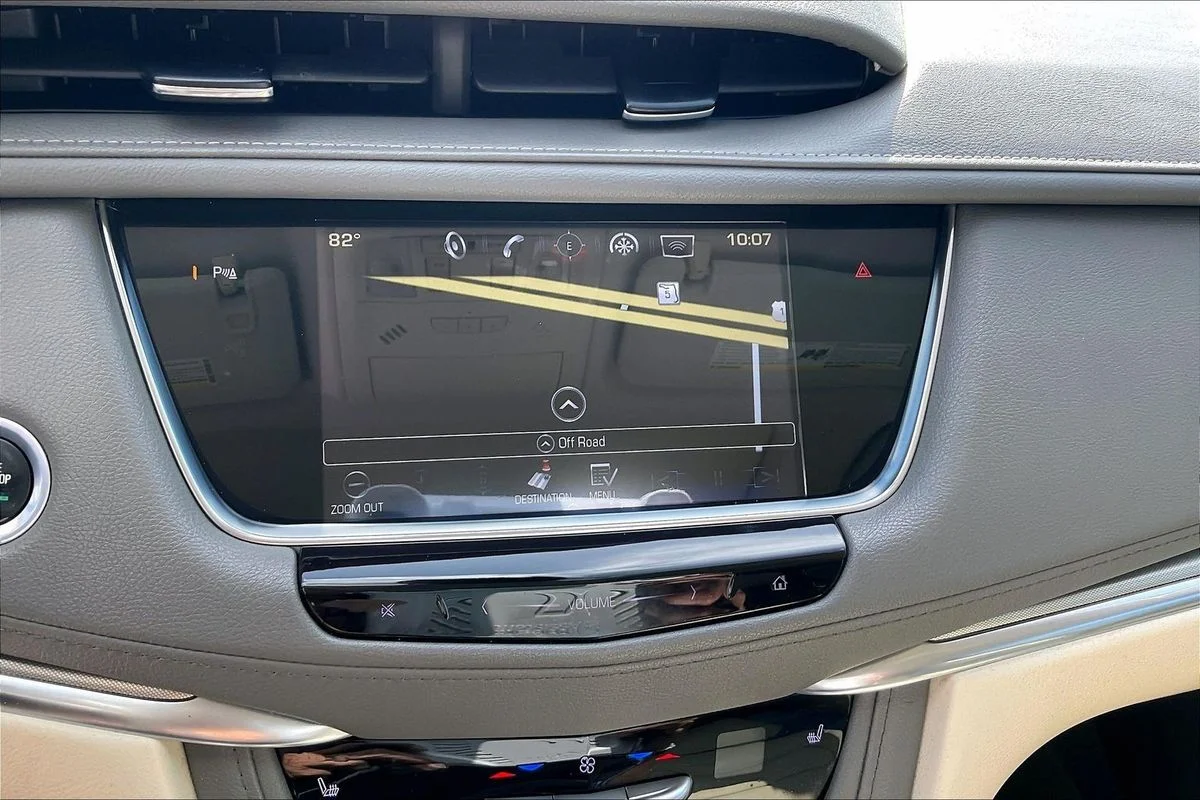 Used 2019 Blue Cadillac Luxury image 15