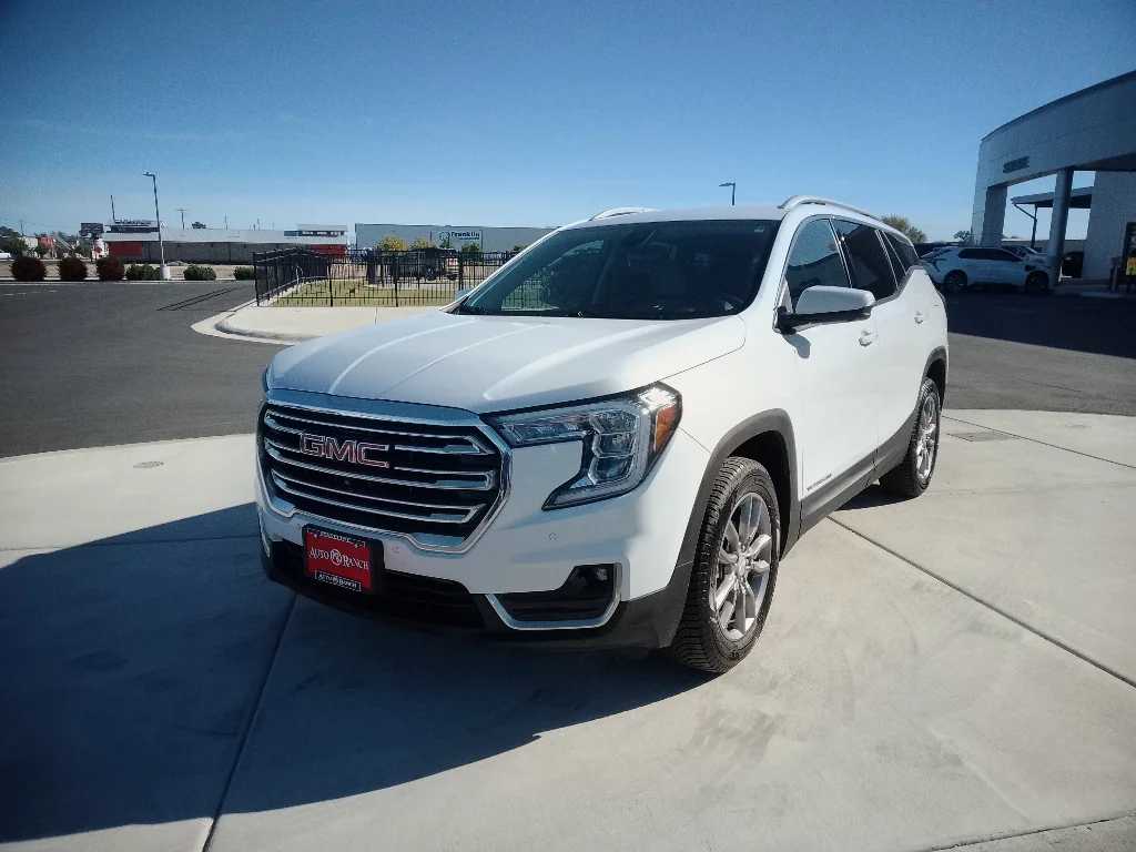 Used 2023 Summit White GMC SLT image 7