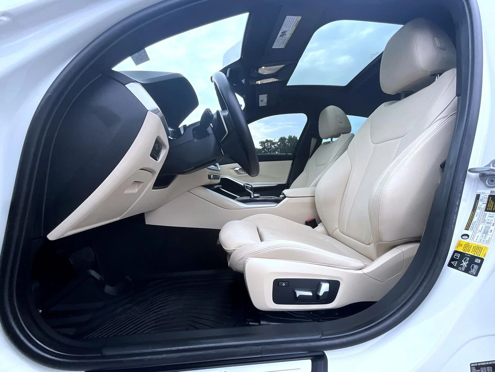 Used 2021 White BMW 330i xDrive image 11