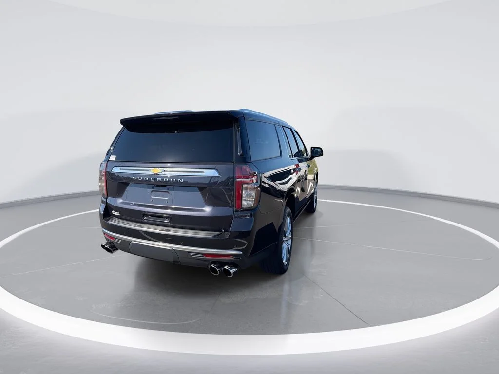 Used 2024 Gray Chevrolet High Country image 8