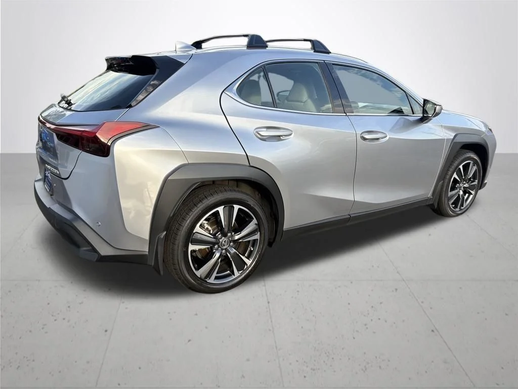 Used 2023 Silver Lexus 250h Base image 6