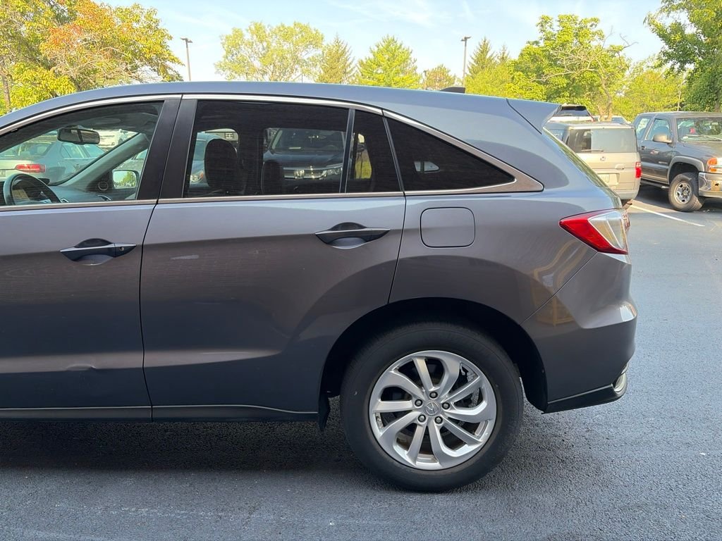 Used 2018 Modern Steel Metallic Acura  image 9