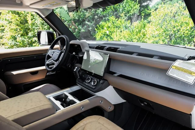 New 2026 Green Land Rover S image 15