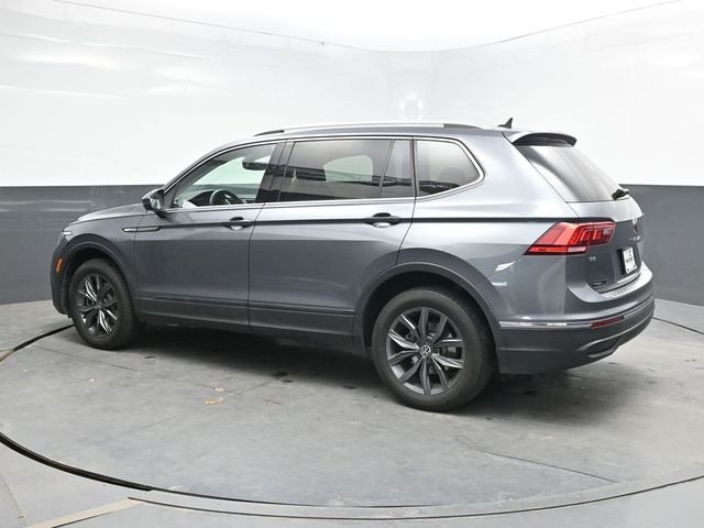 Used 2023 Gray Volkswagen 2.0T SE image 4