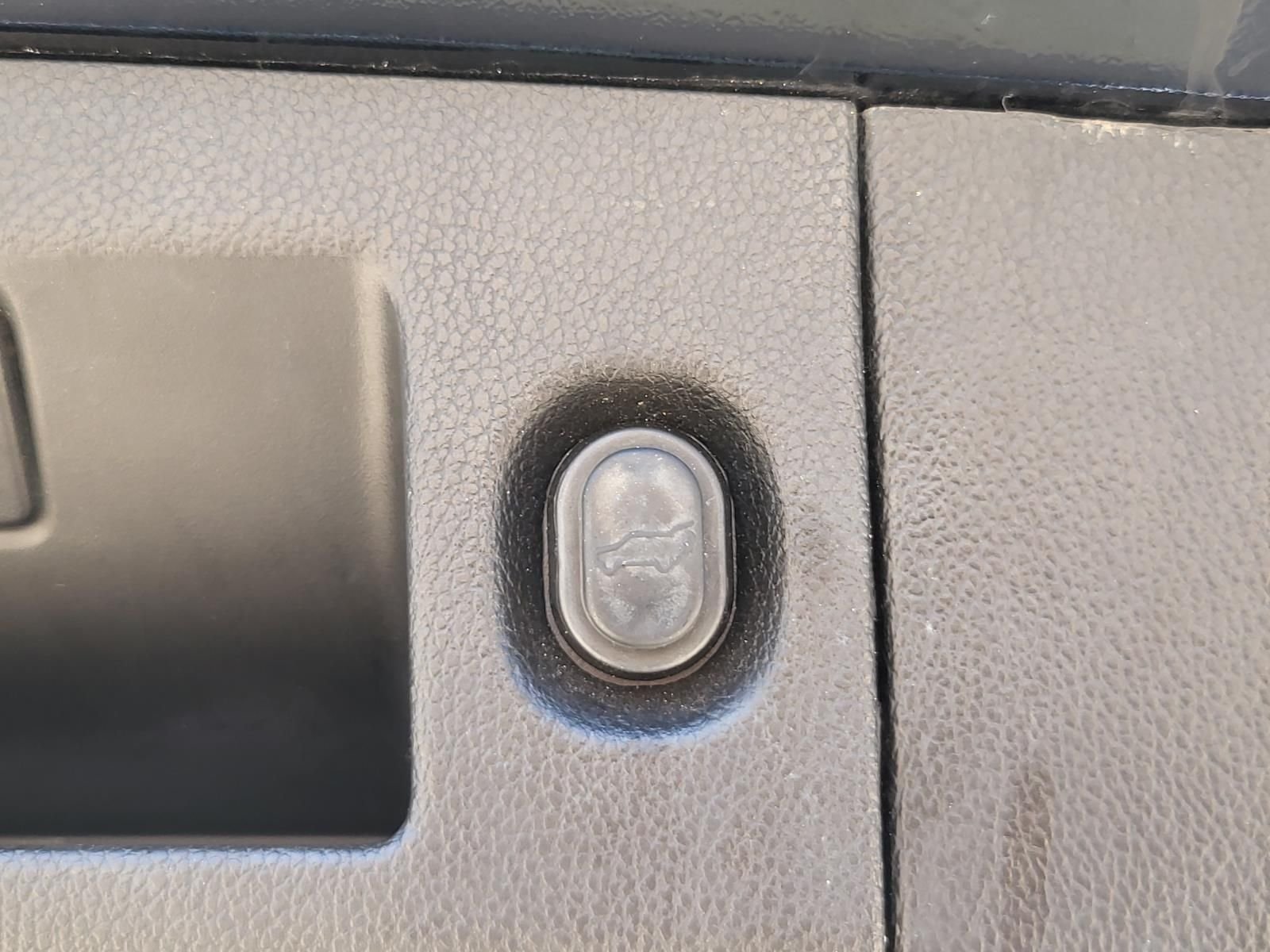 Used 2019 Onyx Black GMC Denali image 11