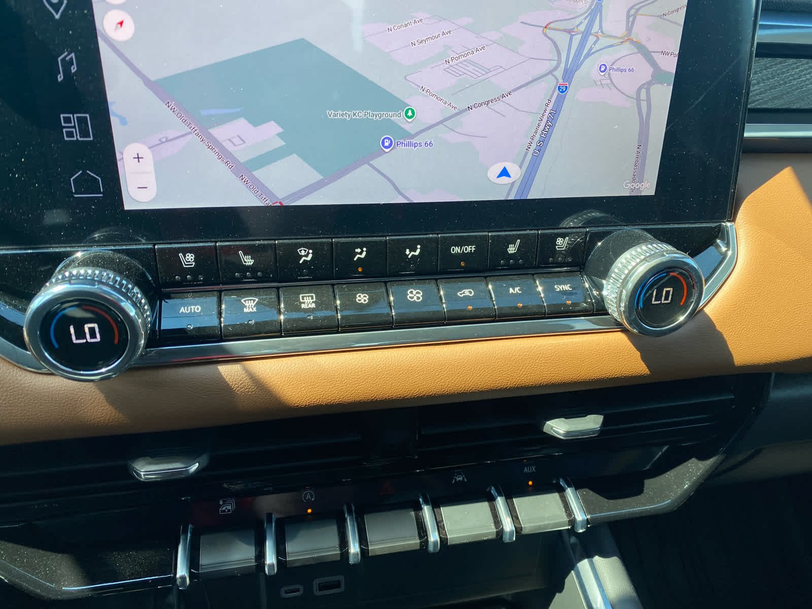 2026 GMC Canyon AT4 - Photo 17