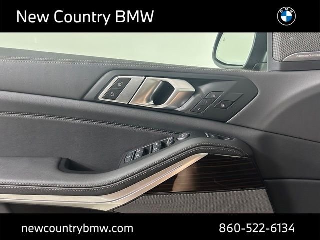 New 2026 Black Sapphire Metallic BMW xDrive40i image 10