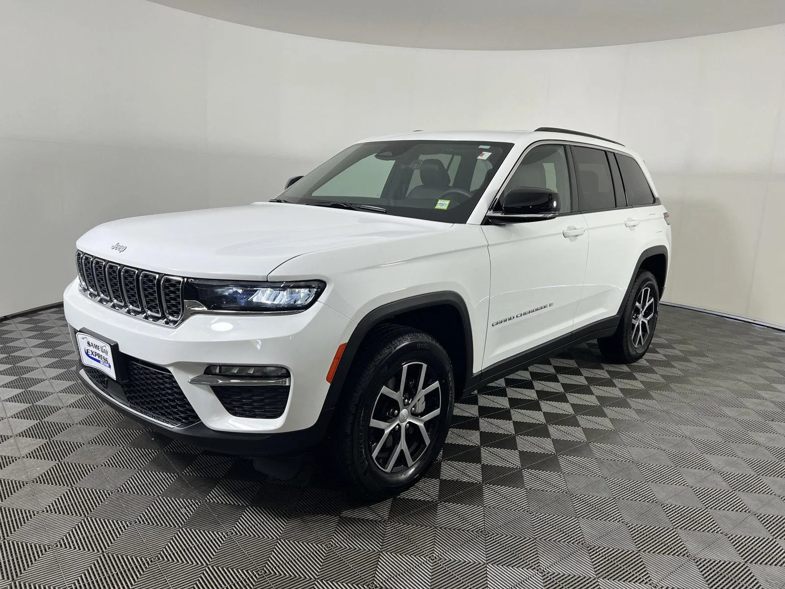 Used 2025 Wh Jeep  image 30