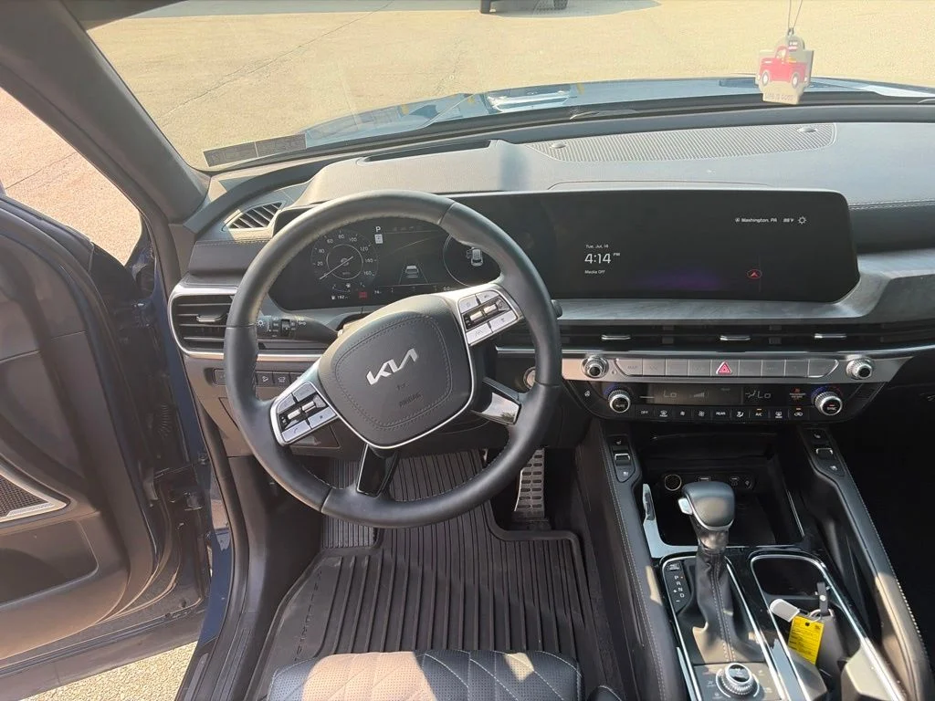 Used 2025 Black Kia SX-Prestige X-Pro image 14
