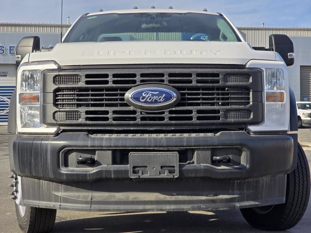 New 2025 Oxford White Ford XL image 3