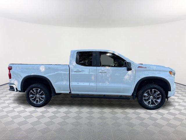 Used 2023 SUMMIT WHITE Chevrolet RST image 4