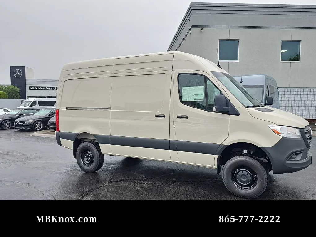 2025 Mercedes-Benz Sprinter 2500 144 WB HO Standard Roof 4x4's photo