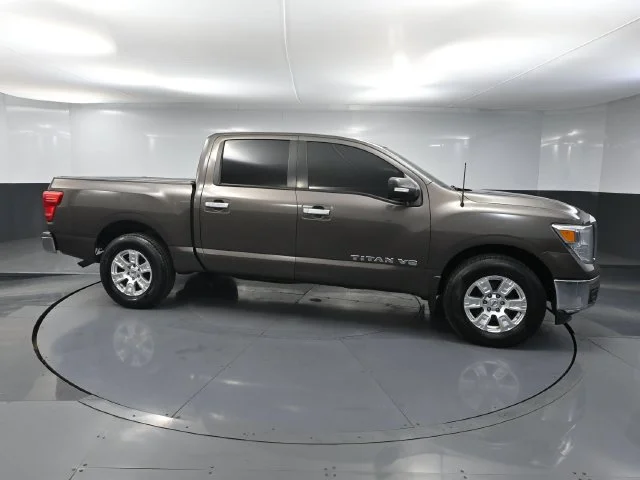 Used 2018 Brown Nissan SV image 3