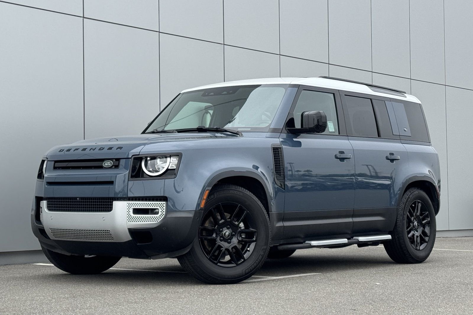 2023 Land Rover Defender S