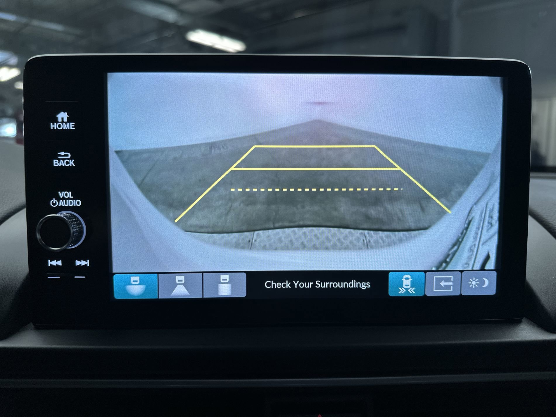 Used 2023 Platinum White Pearl Honda Touring image 19
