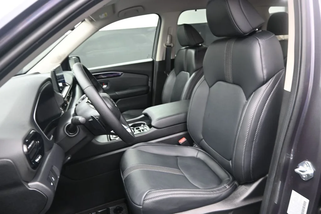 Used 2025 Modern Steel Metallic Honda EX-L image 16