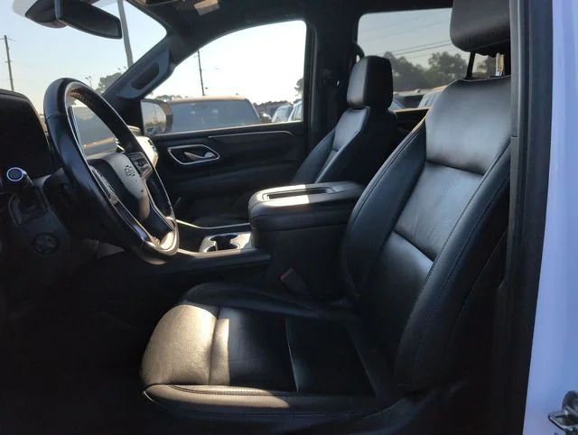 Used 2021 White Chevrolet Z71 image 12