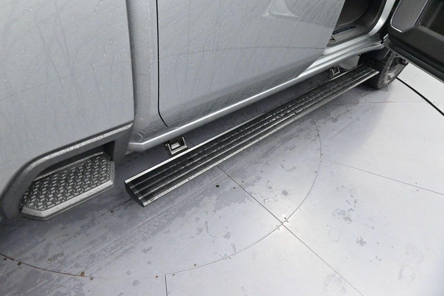Used 2025 Sterling Metallic GMC Denali Ultimate DRW image 9