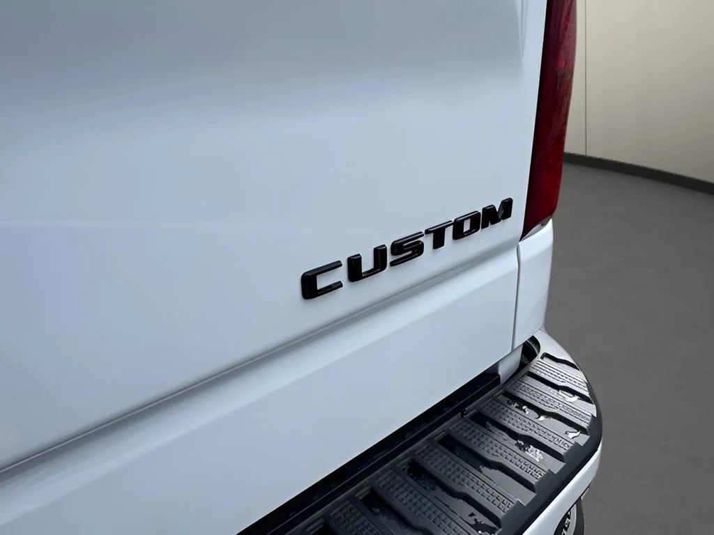 New 2026 Summit White Chevrolet Custom image 29