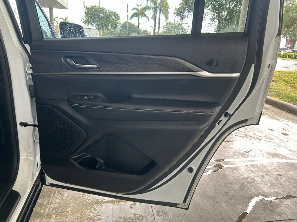 Used 2024 White Jeep Limited image 30