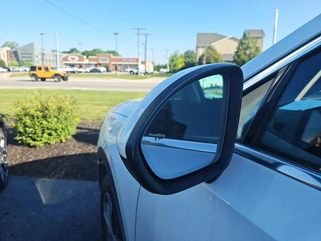 Used 2022 White Buick Preferred image 3