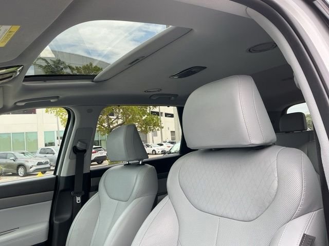 Used 2021 Silver Hyundai SEL image 25