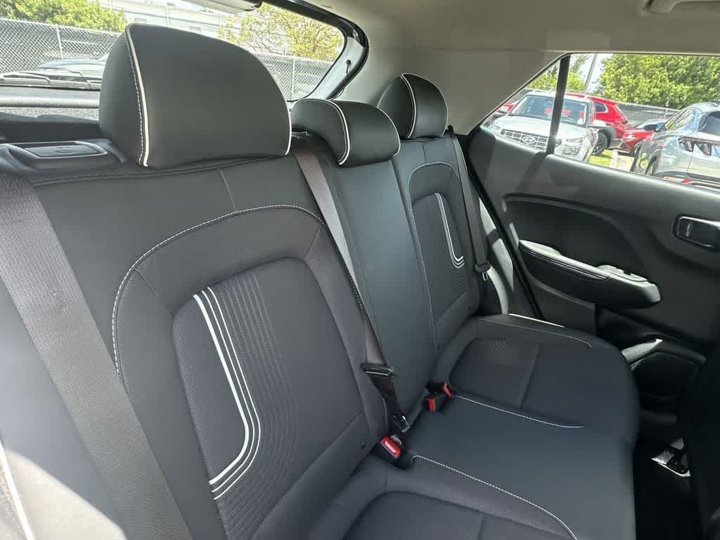 Used 2024 Lunar White Hyundai Limited image 18