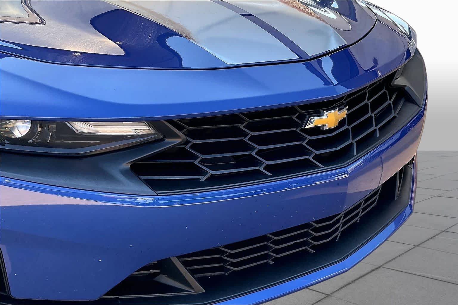 Used 2020 RIVERSIDE BLUE METALLIC Chevrolet 1LT image 28