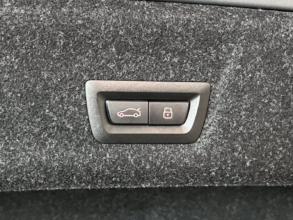 Used 2025 Gray BMW 330i xDrive image 10