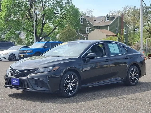 Certified Used 2024 Midnight Black Metallic Toyota SE image 3