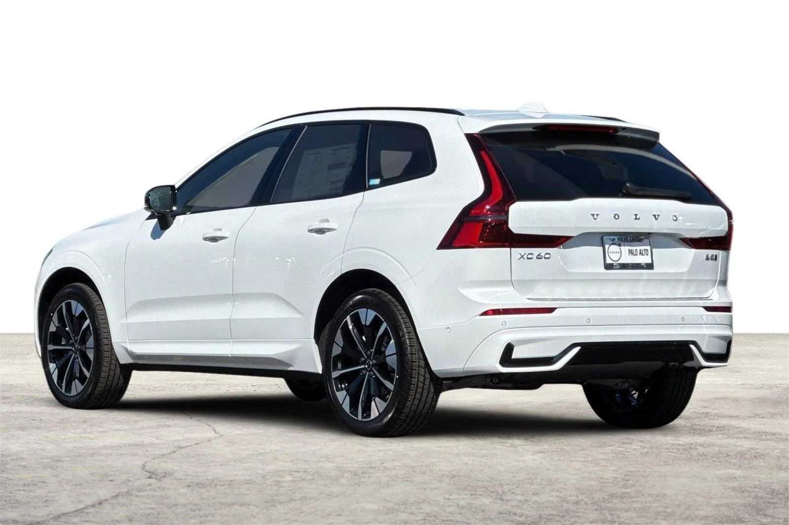 2026 Volvo XC60 Plus - Photo 6