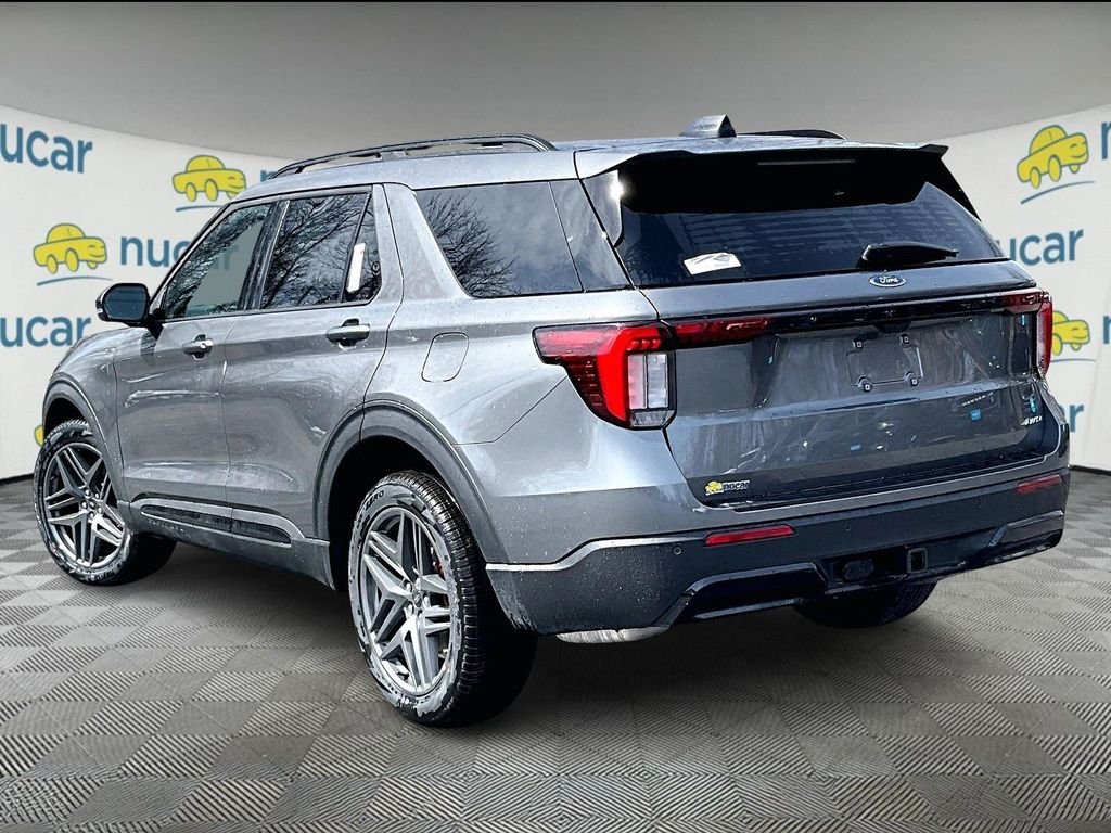 New 2026 Gray Metallic Ford ST-Line image 4