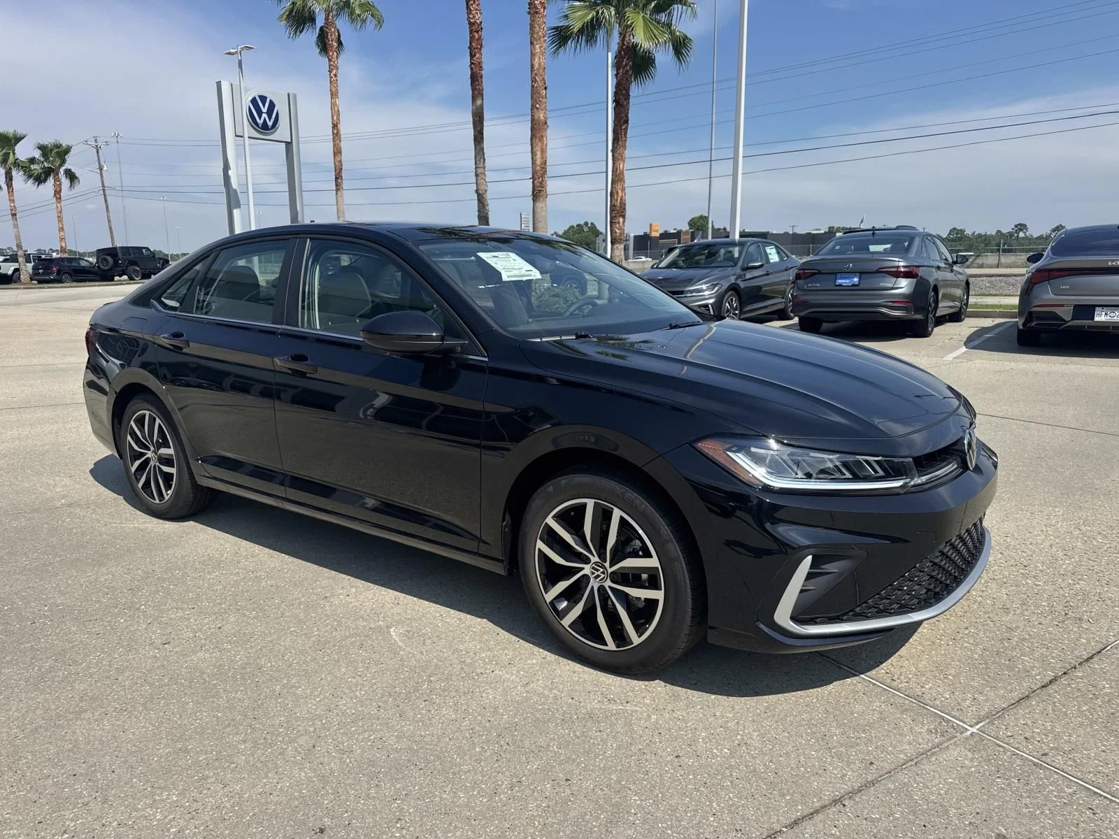New 2026 Black Volkswagen 1.5T SE image 3