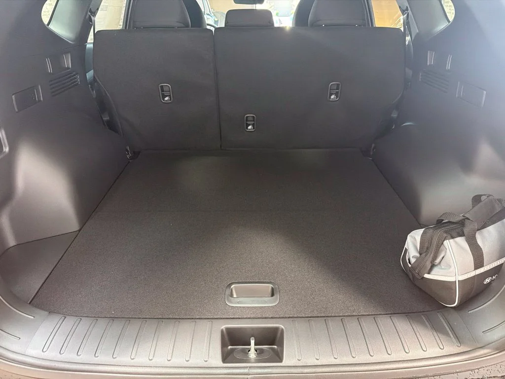 New 2026 Shimmering Silver Hyundai SEL image 9