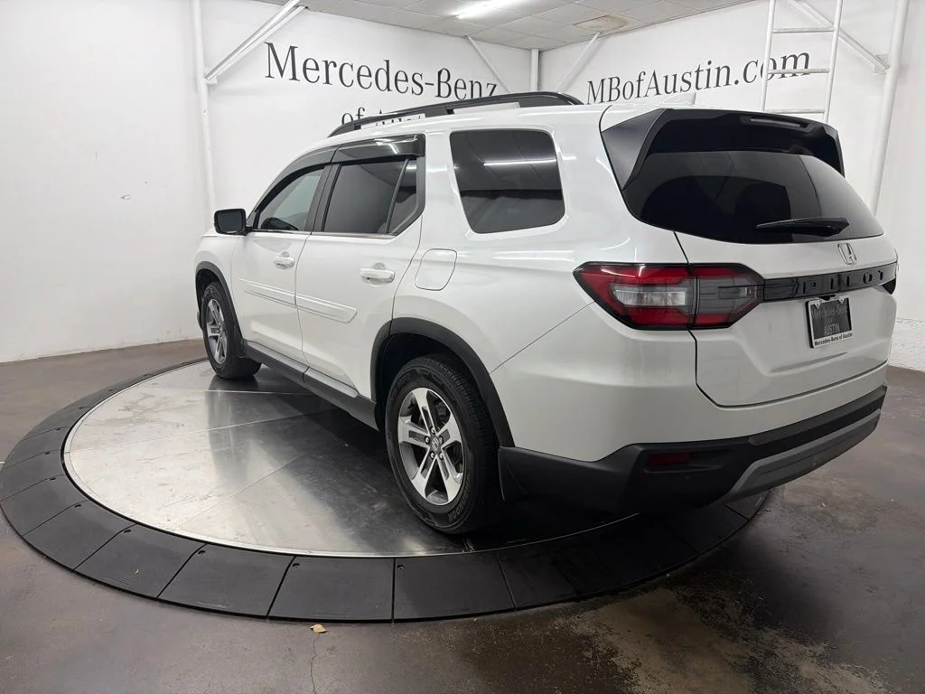 Used 2025  Honda EX-L image 5