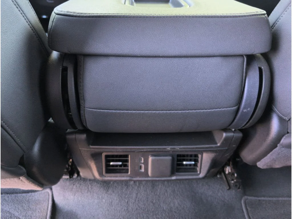 Used 2025 BLACK GMC Crew Cab 147" SLT image 35