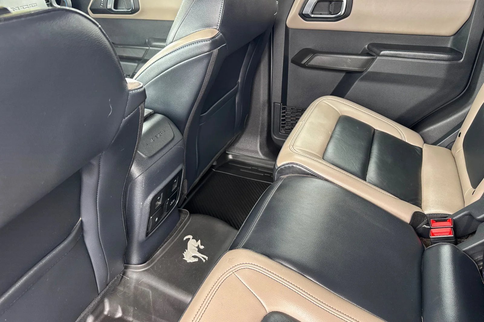 Certified Used 2024 Gray Metallic Ford Wildtrak image 13