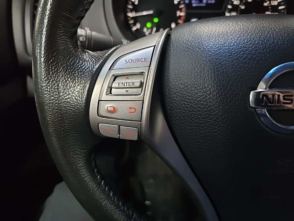 Used 2015 Silver Nissan 2.5 SV image 20