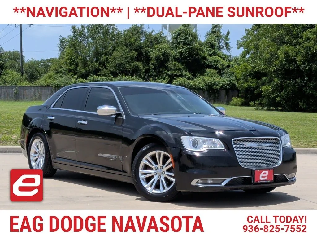 2016 Chrysler 300 C's photo