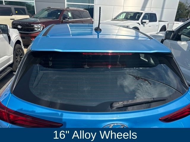 Used 2019 Blue Hyundai SE image 14