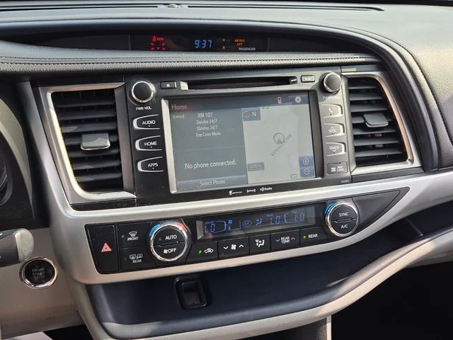 Used 2019 Gray Toyota XLE image 17
