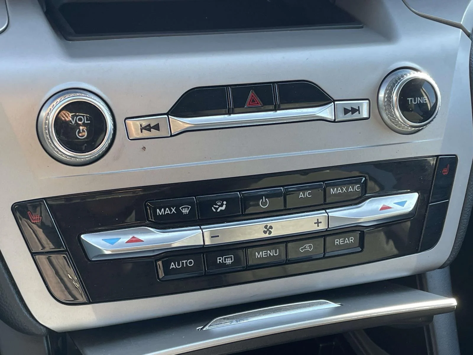 Used 2024 Carbonized Gray Metallic Ford XLT image 19