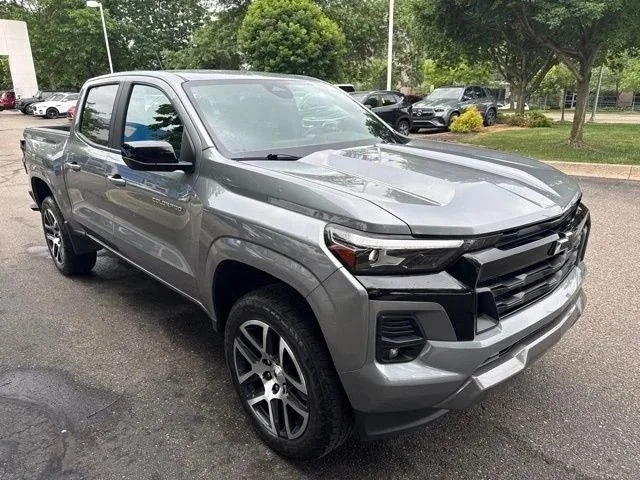 Used 2023 Sterling Gray Metallic Chevrolet Z71 image 6