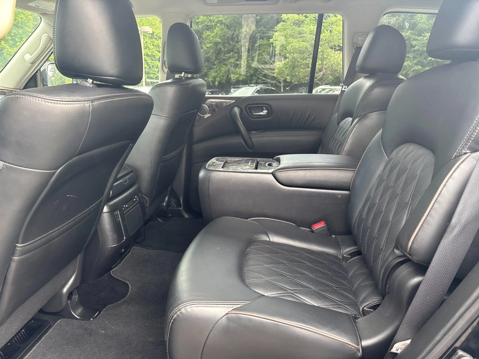 Used 2024 Super Black Nissan Platinum image 33